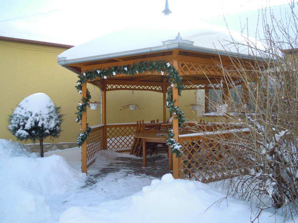 Eckhardt Vendeghaz Hotel Villány Exterior foto